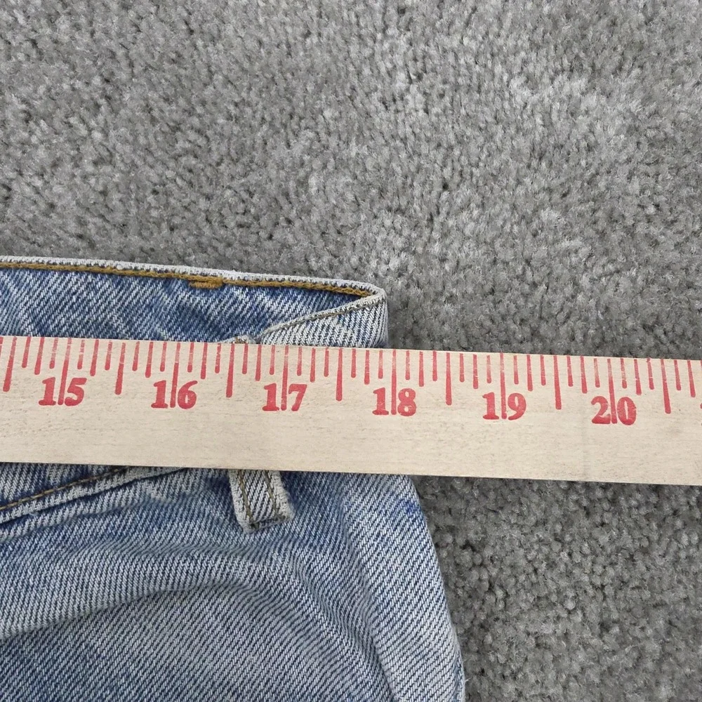 Vintage Levis 560 Jeans Mens 38x32‎ Light Blue Relaxed Fit Straight Leg USA 90s